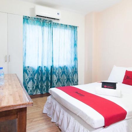 Отель Reddoorz @ San Jose Tagbak Jaro Iloilo Экстерьер фото