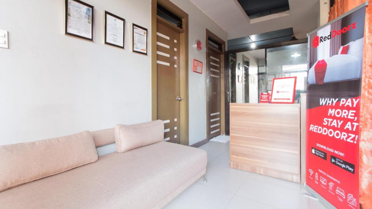 Отель Reddoorz @ San Jose Tagbak Jaro Iloilo Экстерьер фото