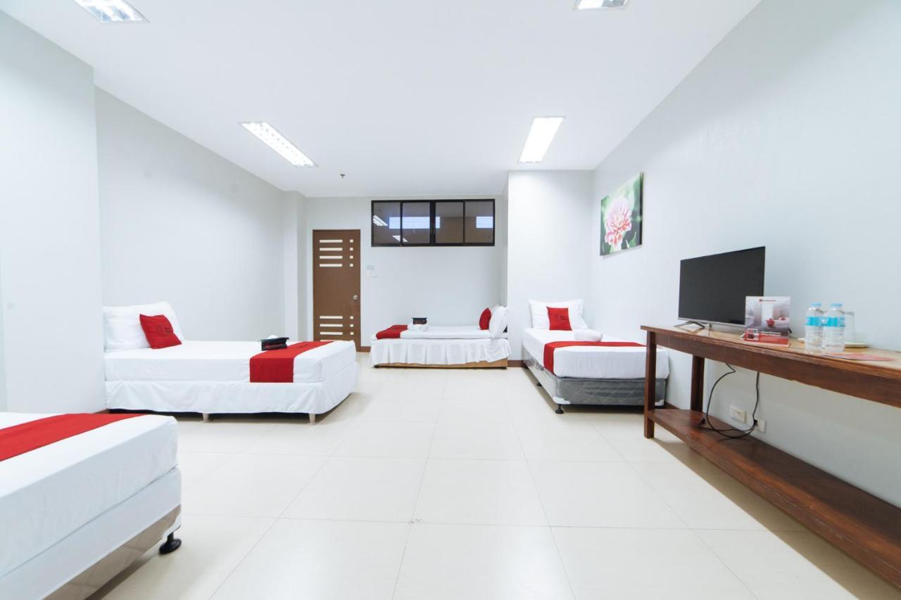 Отель Reddoorz @ San Jose Tagbak Jaro Iloilo Экстерьер фото
