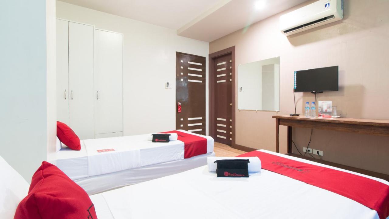 Отель Reddoorz @ San Jose Tagbak Jaro Iloilo Экстерьер фото