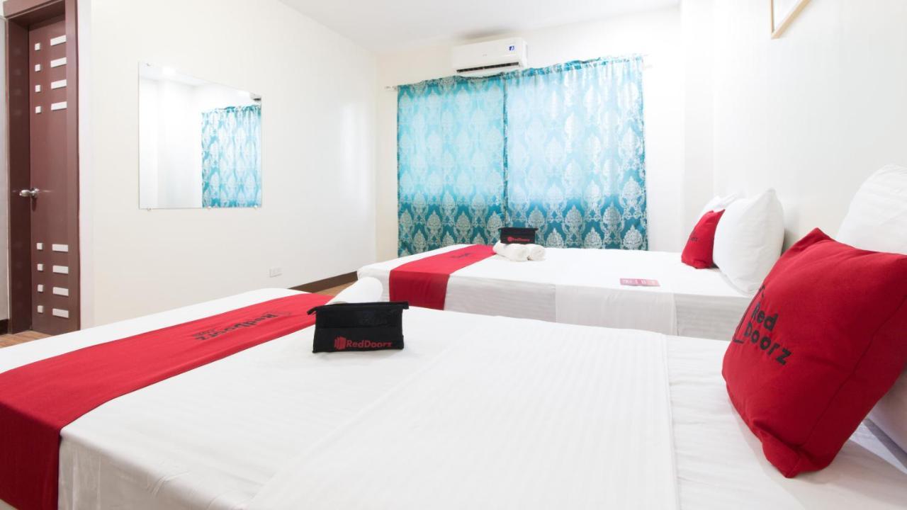 Отель Reddoorz @ San Jose Tagbak Jaro Iloilo Экстерьер фото
