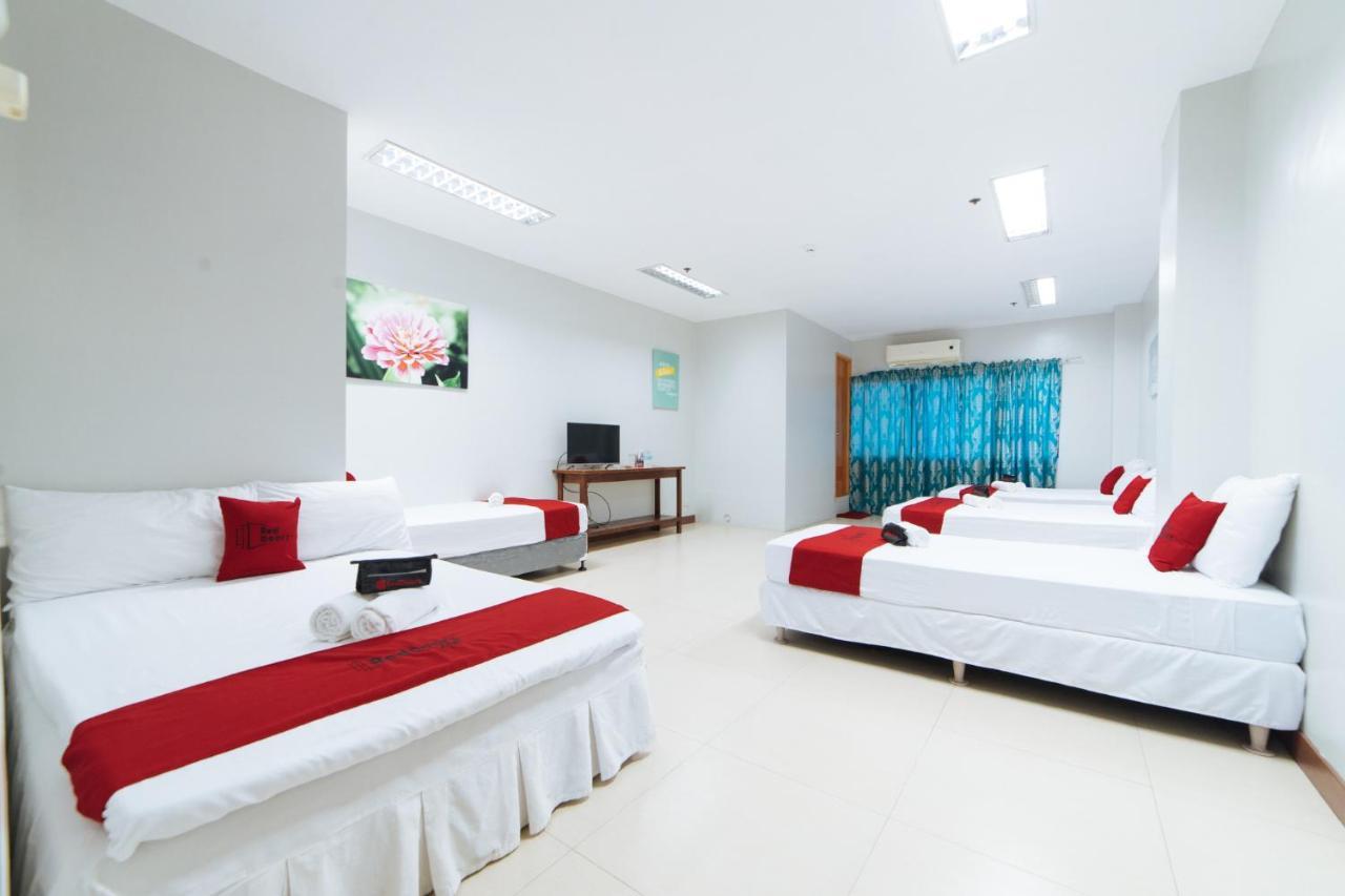 Отель Reddoorz @ San Jose Tagbak Jaro Iloilo Экстерьер фото